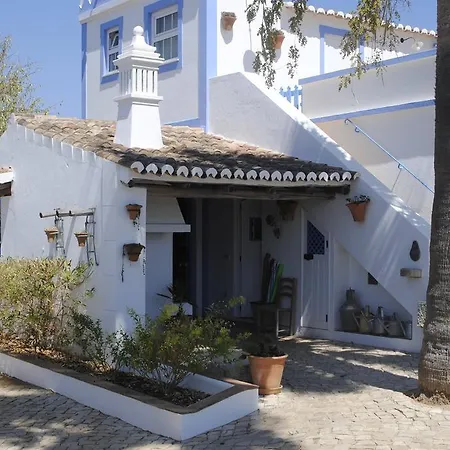Monte Cortelhas Bed & Breakfast 3*