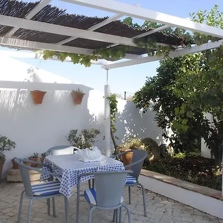 Monte Cortelhas Bed & Breakfast 4*